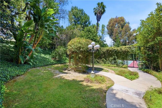 18000 Karen Drive, Encino, CA 91316