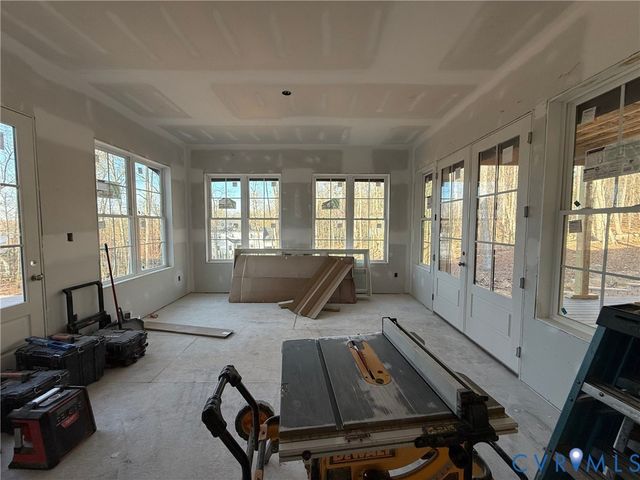 2530 Whitecastle Dr, Midlothian, VA 23113