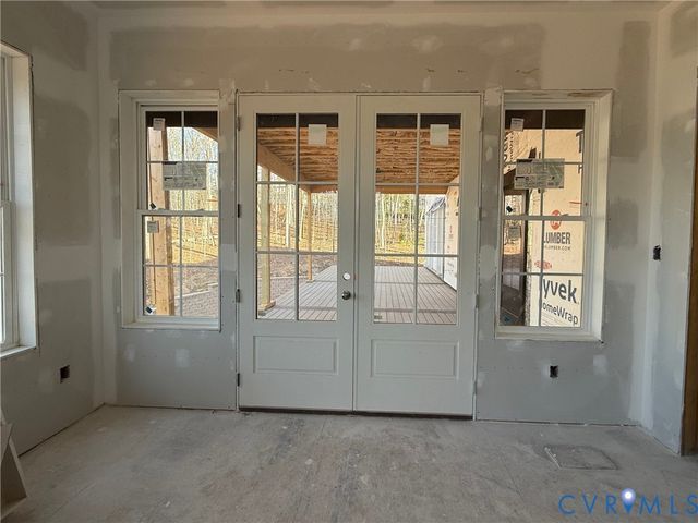 2530 Whitecastle Dr, Midlothian, VA 23113