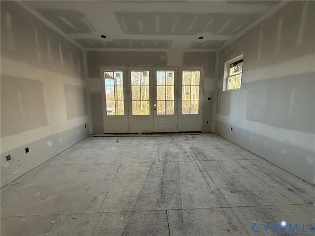 2530 Whitecastle Dr, Midlothian, VA 23113