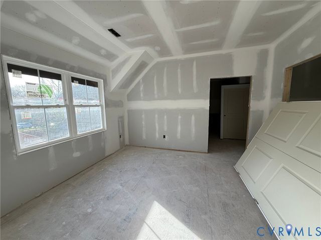 2530 Whitecastle Dr, Midlothian, VA 23113