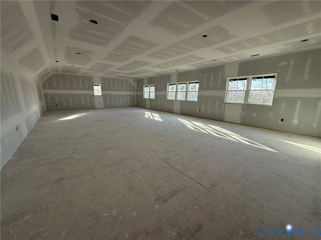 2530 Whitecastle Dr, Midlothian, VA 23113