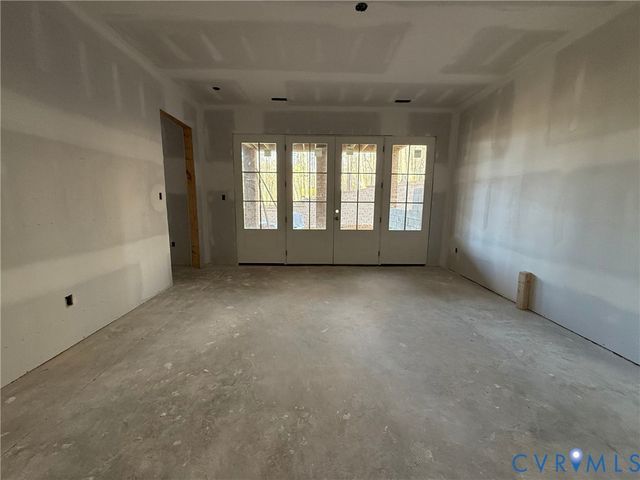 2530 Whitecastle Dr, Midlothian, VA 23113