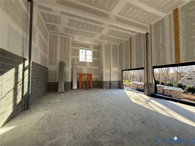 2530 Whitecastle Dr, Midlothian, VA 23113