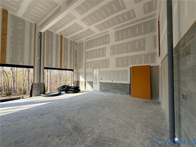 2530 Whitecastle Dr, Midlothian, VA 23113