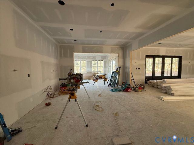 2530 Whitecastle Dr, Midlothian, VA 23113