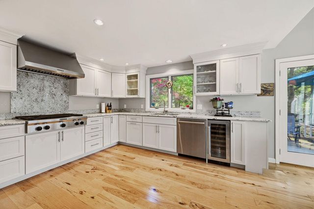 76 Upper Marsh Road, Wellfleet, MA 02667