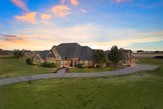 219 Mohundro Road, Ferris, TX 75125