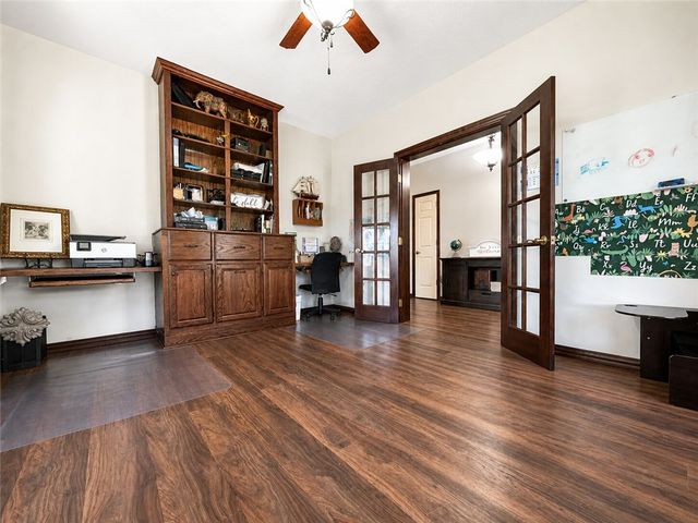 333 Hide-A-Way Lane, London, AR 72847