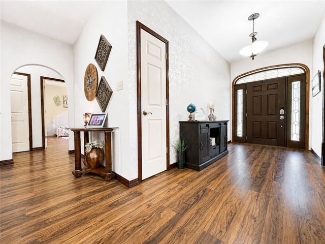 333 Hide-A-Way Lane, London, AR 72847