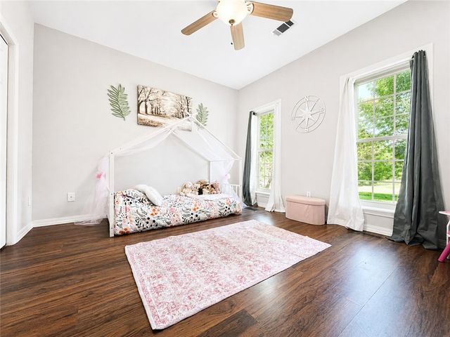 333 Hide-A-Way Lane, London, AR 72847