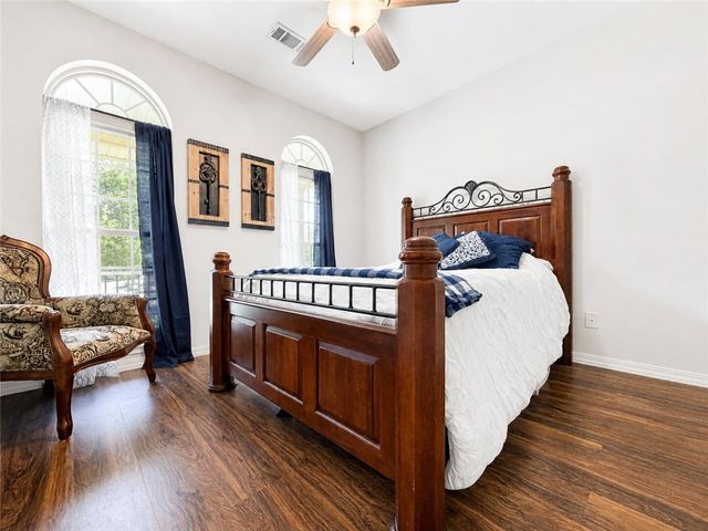 333 Hide-A-Way Lane, London, AR 72847