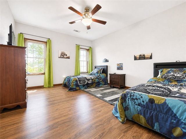 333 Hide-A-Way Lane, London, AR 72847