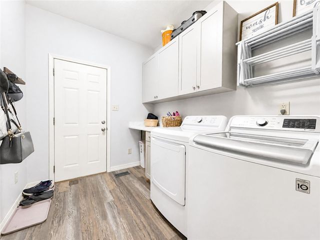 333 Hide-A-Way Lane, London, AR 72847
