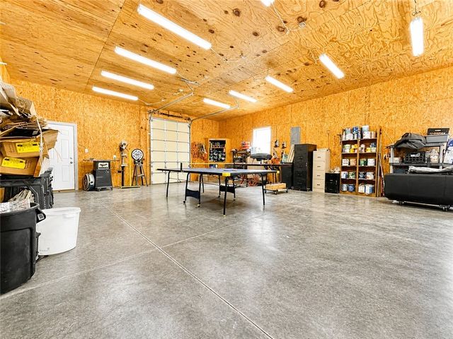333 Hide-A-Way Lane, London, AR 72847