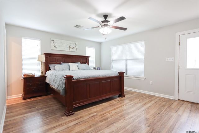 26067 La Hwy 1032, Denham Springs, LA 70726