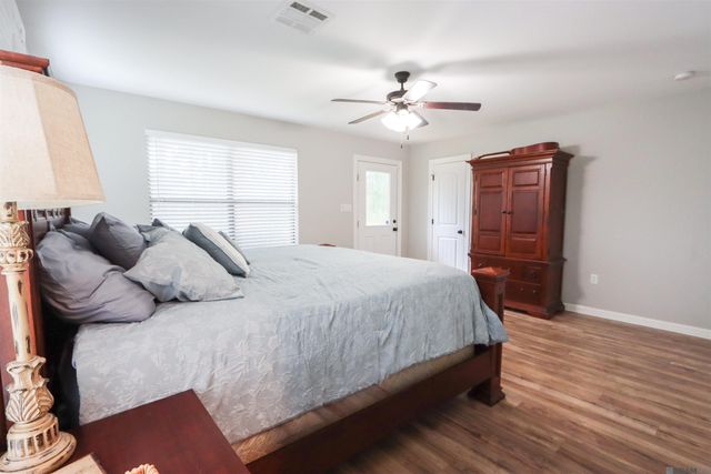 26067 La Hwy 1032, Denham Springs, LA 70726