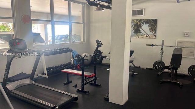 2016 Bay Dr 602, Miami Beach, FL 33141