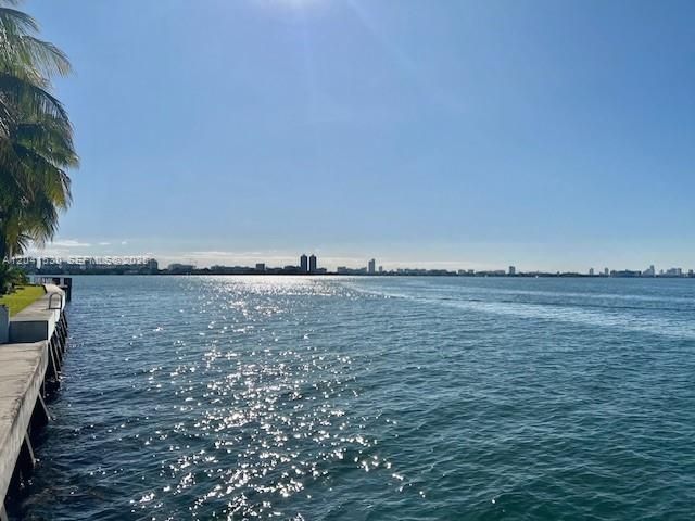 2016 Bay Dr 602, Miami Beach, FL 33141