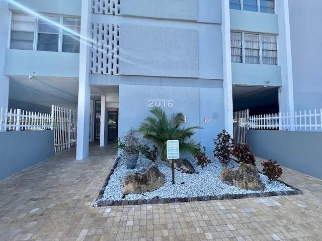 2016 Bay Dr 602, Miami Beach, FL 33141