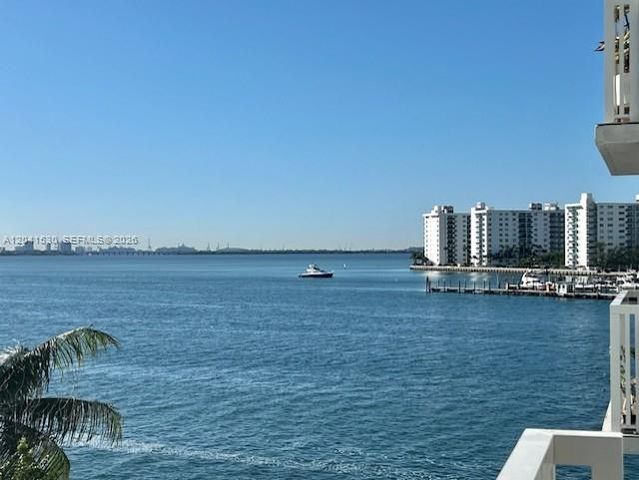 2016 Bay Dr 602, Miami Beach, FL 33141