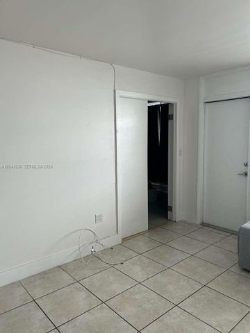 2016 Bay Dr 602, Miami Beach, FL 33141