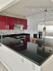 2016 Bay Dr 602, Miami Beach, FL 33141