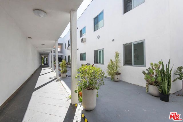 3933 Marathon Street 103B, Los Angeles, CA 90029