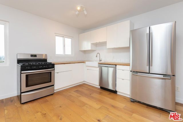 3933 Marathon Street 103B, Los Angeles, CA 90029