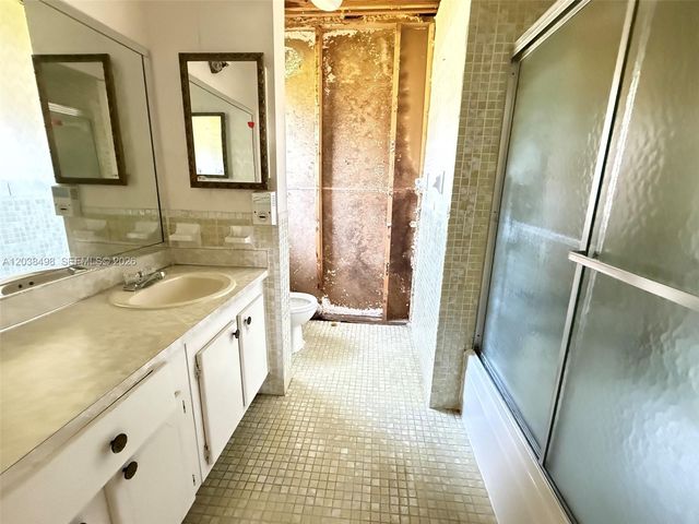 417 SW Natura Avenue A, Deerfield Beach, FL 33441