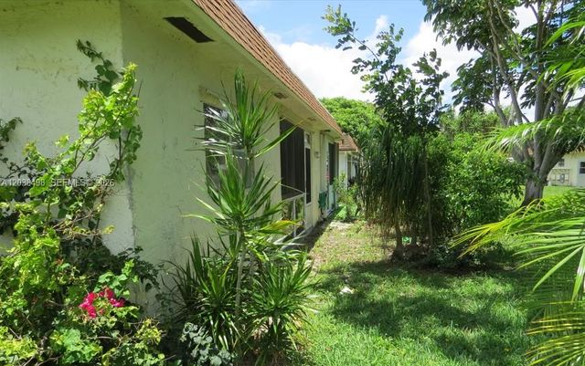 417 SW Natura Avenue A, Deerfield Beach, FL 33441