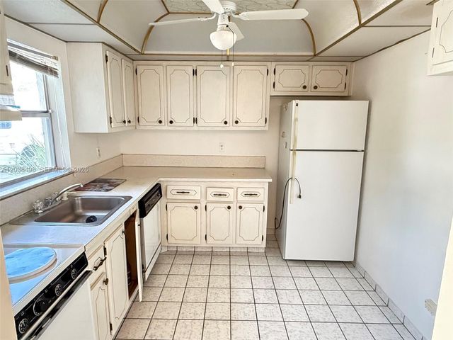 417 SW Natura Avenue A, Deerfield Beach, FL 33441
