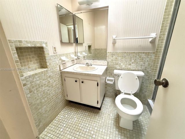 417 SW Natura Avenue A, Deerfield Beach, FL 33441