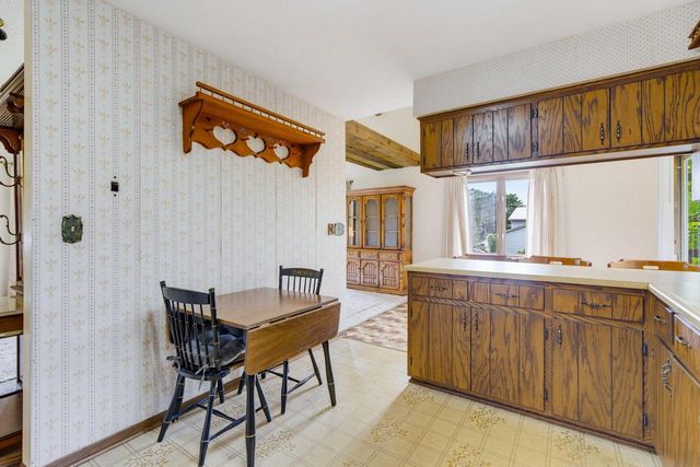 3755 Kettle View DRIVE, Slinger, WI 53086