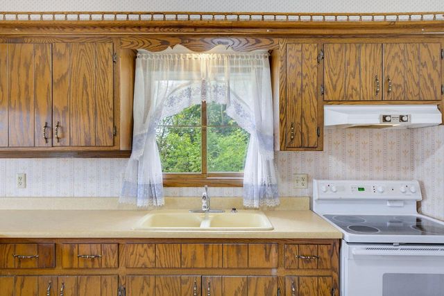 3755 Kettle View DRIVE, Slinger, WI 53086