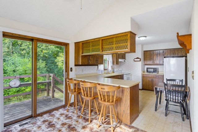 3755 Kettle View DRIVE, Slinger, WI 53086
