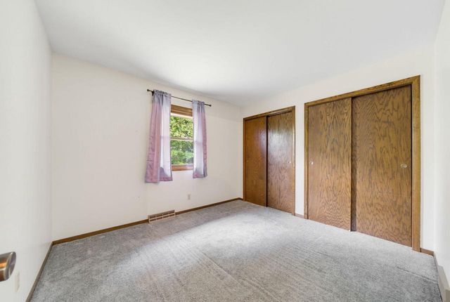 3755 Kettle View DRIVE, Slinger, WI 53086