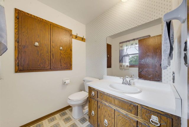 3755 Kettle View DRIVE, Slinger, WI 53086