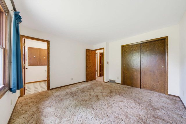 3755 Kettle View DRIVE, Slinger, WI 53086