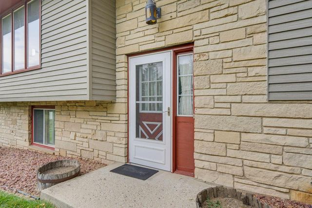 3755 Kettle View DRIVE, Slinger, WI 53086