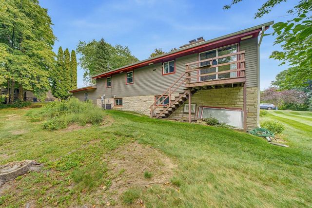 3755 Kettle View DRIVE, Slinger, WI 53086