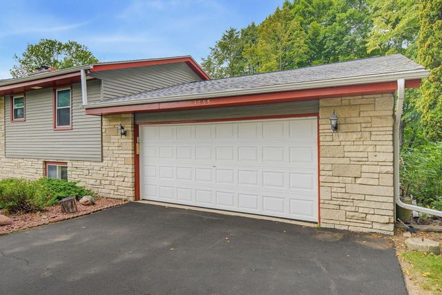 3755 Kettle View DRIVE, Slinger, WI 53086