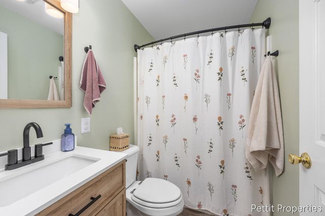 623 Lennon Lane, Gladwin, MI 48624