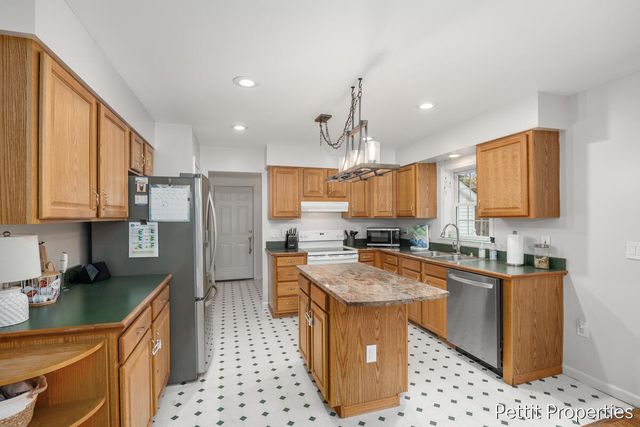 623 Lennon Lane, Gladwin, MI 48624