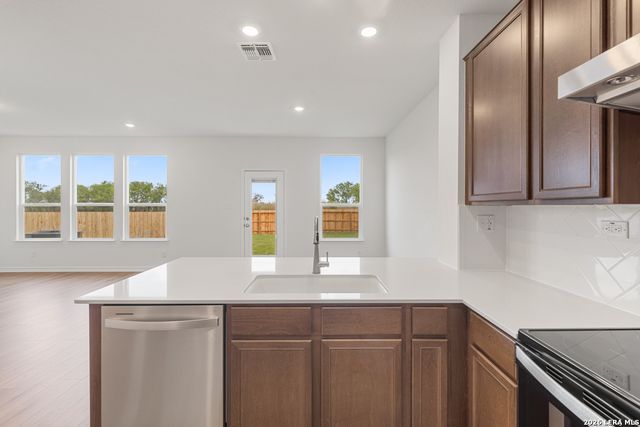 432 PANTHER PASS, Seguin, TX 78155
