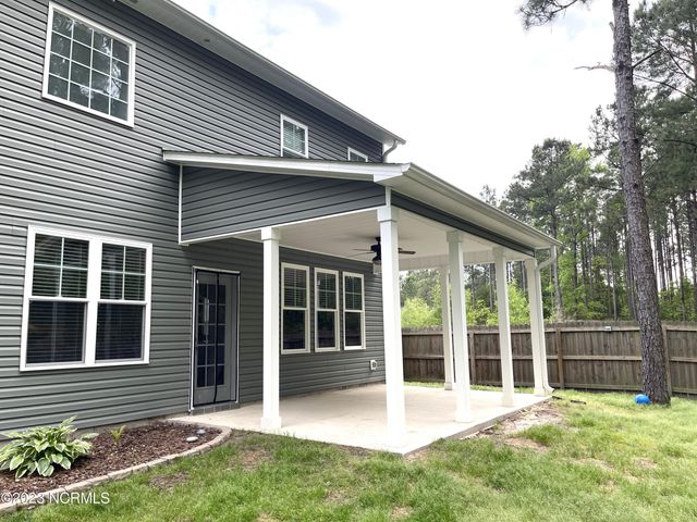 211 Seneca Court, Holly Ridge, NC 28445
