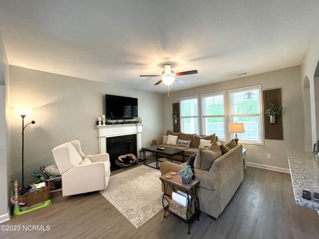 211 Seneca Court, Holly Ridge, NC 28445
