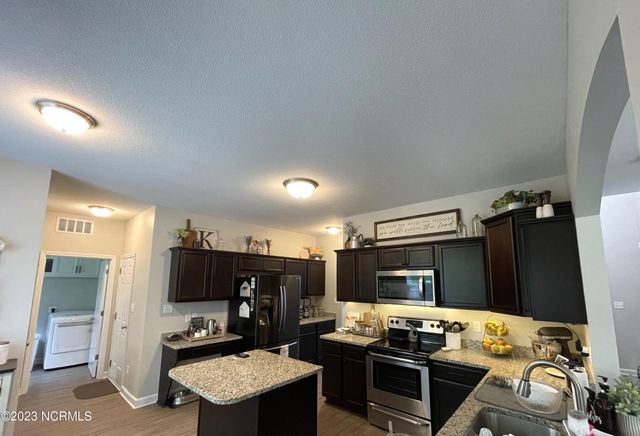 211 Seneca Court, Holly Ridge, NC 28445