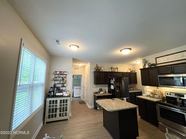 211 Seneca Court, Holly Ridge, NC 28445