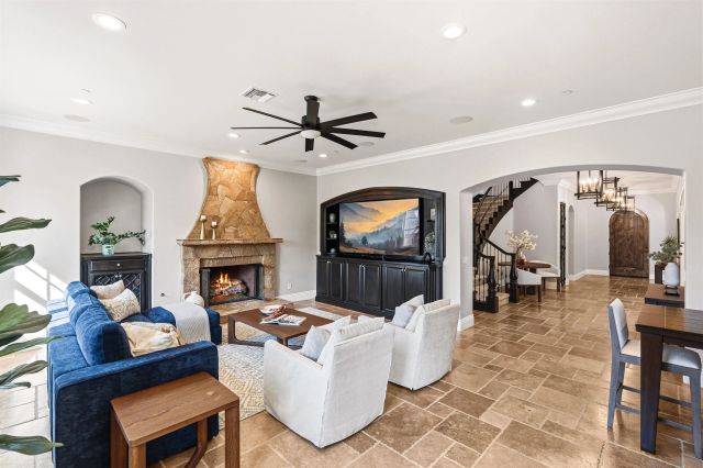 7946 Kathryn Crosby Ct, San Diego, CA 92127